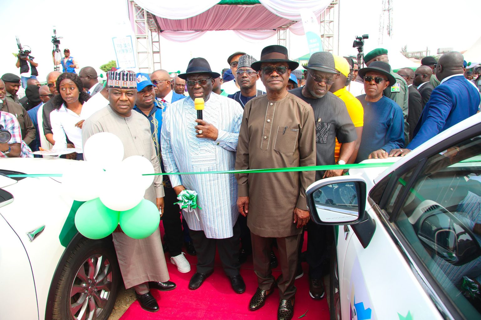 Wike distributes 80 vehicles free to Abuja youths Wike