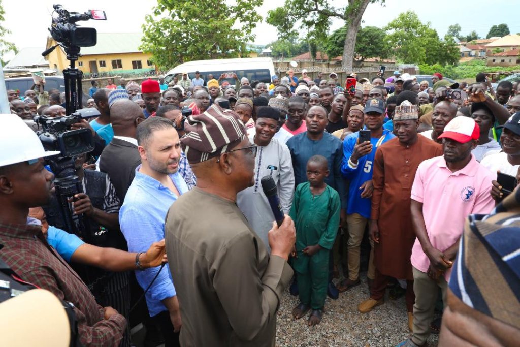 Abuja crowd flock the street to receive Minister Wike, back Tinubu’s rural development drive