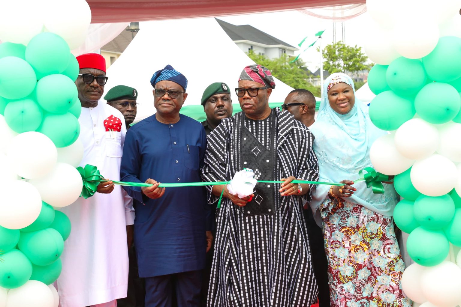 We don’t abandone projects, Tinubu declares at Abuja roads commissioning