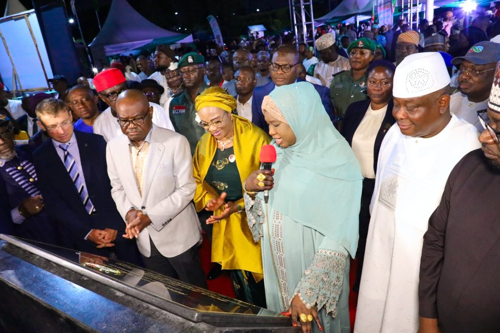 First Lady Tinubu commissions remodeled Abuja City Gate, hails project as symbol of unity