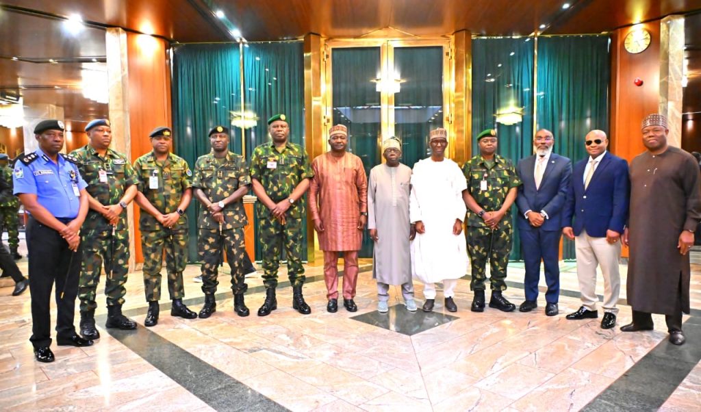 Tinubu meets Security Chiefs in Aso Rock