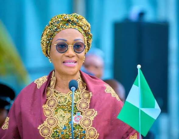 First Lady Tinubu urges youths to embrace work, perseverance