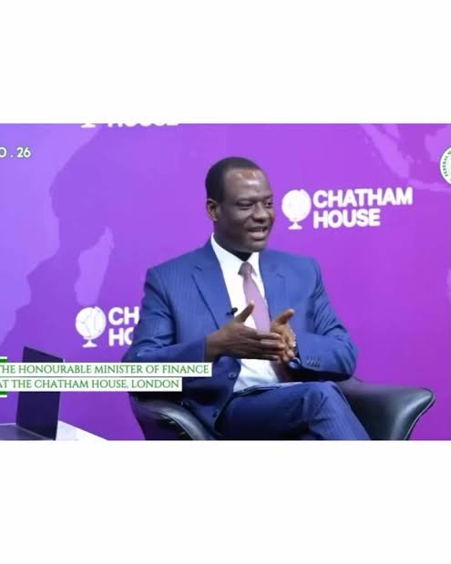 Economist, others disagree with Oyedele’s 120% food spending claim
